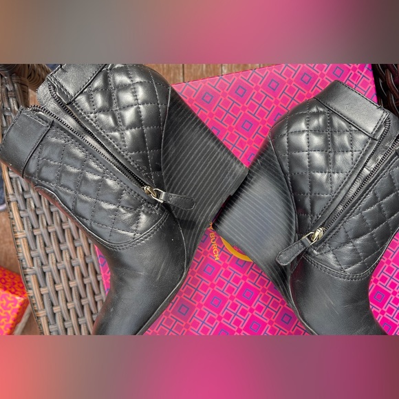Tory Burch genuine leather in/out quilted booties golden logo 100mm wedge EUC - Picture 10 of 16